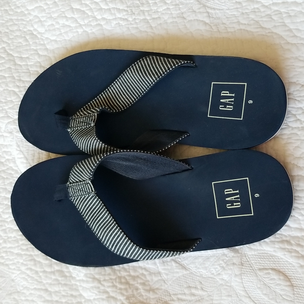 GAP SANDALS